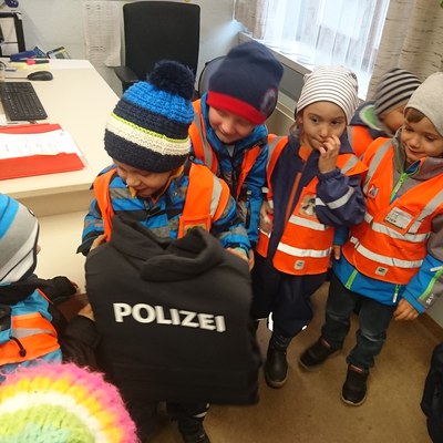 Ausflug zur Polizei November 2019 (8).JPG